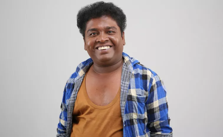 Comedian Appu Kutty Donates 11 Lakhs To Childhood School