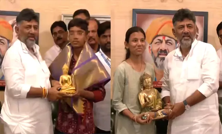 Karnataka Deputy CM DK Shivakumar Felicitates Ankitha And Navneet
