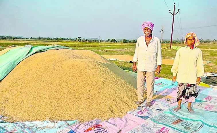 grain is not being purchased for farmers protest: ts