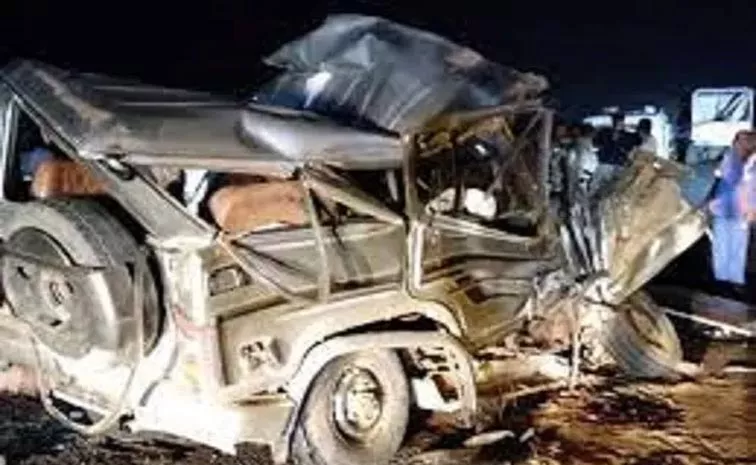 8 People Died At Madya Pradesh Road Accident