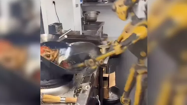 Robot Cooking Video Goes Viral