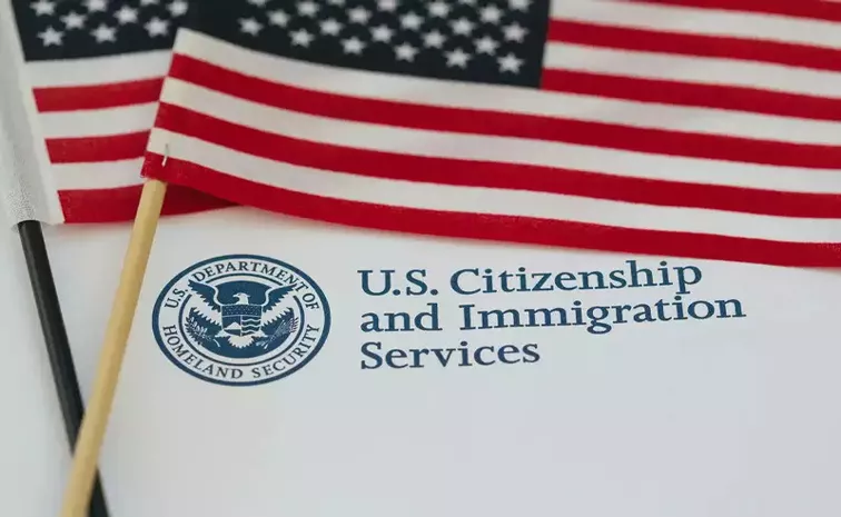 USCIS: Extend your H-1B visa amid layoffs