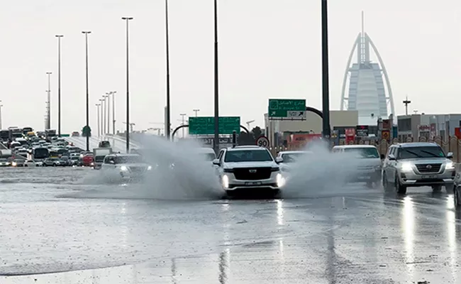 Again Rainfall In Dubai More Flights Been Cancelled
