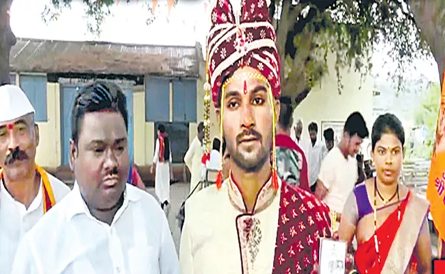 Lok sabha elections 2024: Maharashtra groom turns up in Sherwani to cast his vote