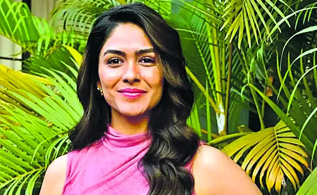 Mrunal Thakur says she lost films as parents did not approve of intimate scenes