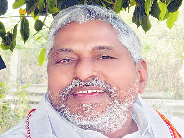 వార్ధానదిపై బ్యారేజీ ఓ డ్రామా | Jeevan Reddy comments on TRS Govt | Sakshi