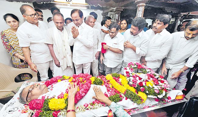 మాజీ ఎంపీ మాణిక్‌రెడ్డి కన్నుమూత | Former MP P. Manik Reddy passed away ...