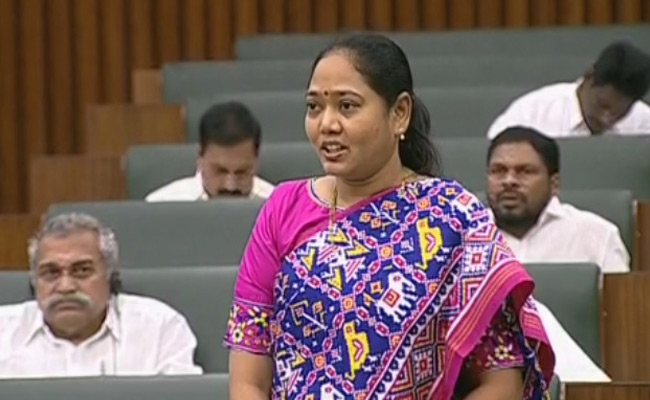 Sucharitha టీడీపీ సభ్యులపై సుచరిత ఆగ్రహం | Mekathoti Sucharitha Speech In Assembly ...