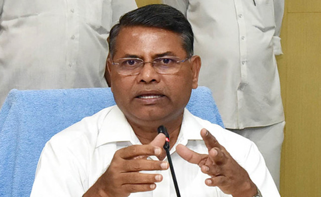 ఆ జాబితా ఆధారంగానే: నాగిరెడ్డి | SEC Nagi Reddy Video Conference With ...