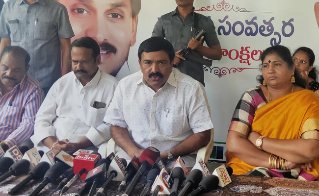 Chandra Simha Reddy జన సైనికులూ...పవన్ నైజాన్ని గుర్తించండి | Kakinada MLA Chandrasekhar ...