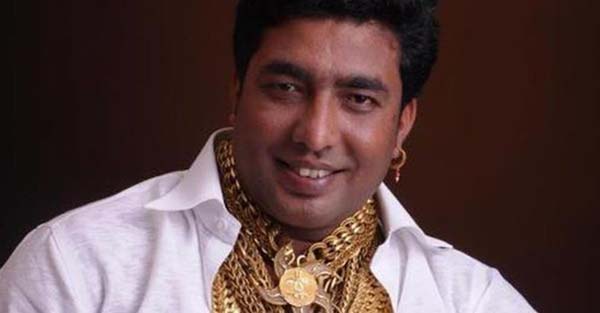 ‘గోల్డ్‌ మ్యాన్‌’ ఇక లేరు | Gold Man Samrat Moze Dies Of Cardiac Arrest ...