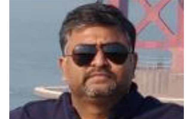 Kamani Reddy దొంగలతో వీరోచిత ఫైటింగ్, ముంబై పోలీసుల అభినందనలు | Mumbai Police ...