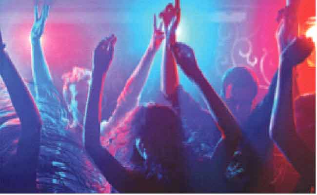 Paash Rave Karnataka: అర్ధరాత్రి.. అడవిలో రేవ్ పార్టీలు | Rave Party Busted In ...