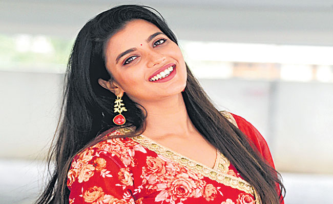 డబ్బింగ్‌కే పదిహేను రోజులు పట్టింది | Aishwarya Rajesh talks about ...