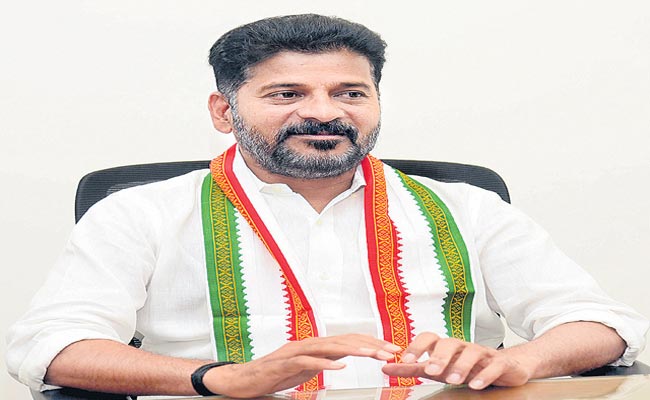 Mp Raghuveer Reddy With Revanth Reddy రైతుల చావు కేకలు వినిపించడం లేదా? | Telangana: MP Revanth Reddy Demands ...