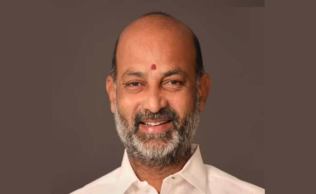Bandi Rajesh ప్రాజెక్టులపై చర్చిద్దాం.. పాలమూరుకు రండి | BJPs Bandi Sanjay ...