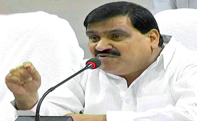 Machali Rajendar MLC Patnam Mahender Reddy Says Apologies for Abusing Tandur CI - Sakshi