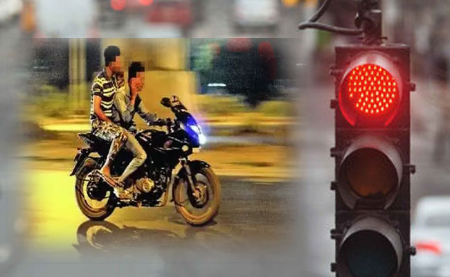 Road Accidents in India: Red Light Jumping Deaths 79 Percent Rise in ...