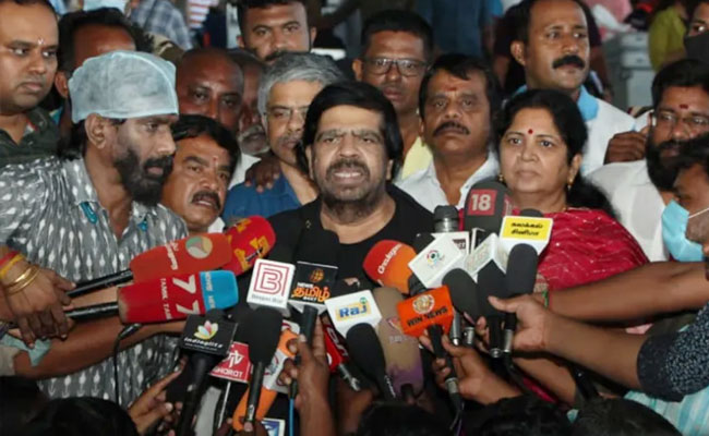 T Rajendar Gets Emotional During Going To US For Medical Treatment ...