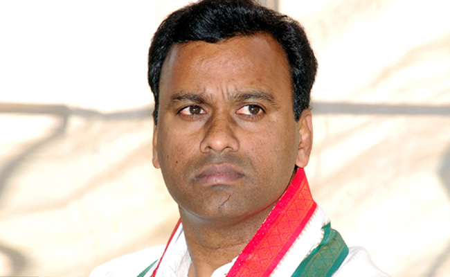 పార్టీ మారితే నాతో మీరొస్తారా..? | MLA Komatireddy Rajagopal Reddy Hold ...