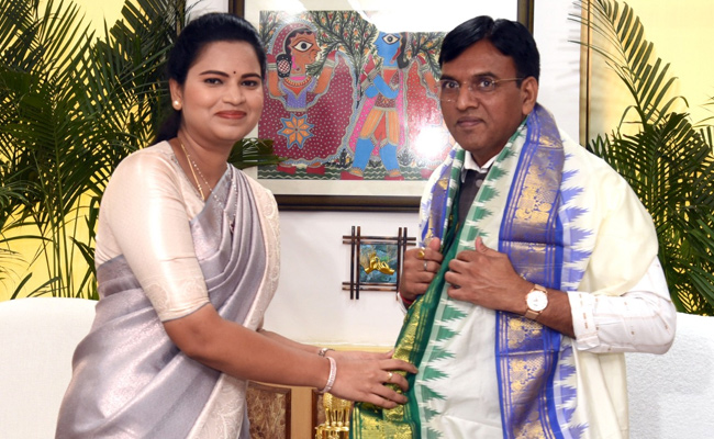 Vidala Rajini AP Minister Vidadala Rajini Meet With Union Minister Mansukh Mandaviya ...