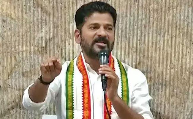 Pc Ravinder Reddy Rpt ధ్రువపత్రాలు సమర్పించండి | TPCC Chief Revanth Reddy Distributes Cheques ...