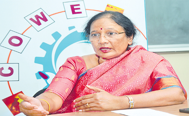 మహిళలూ... పరిశ్రమించండి! | Inspirational Story Of COWE Director K ...