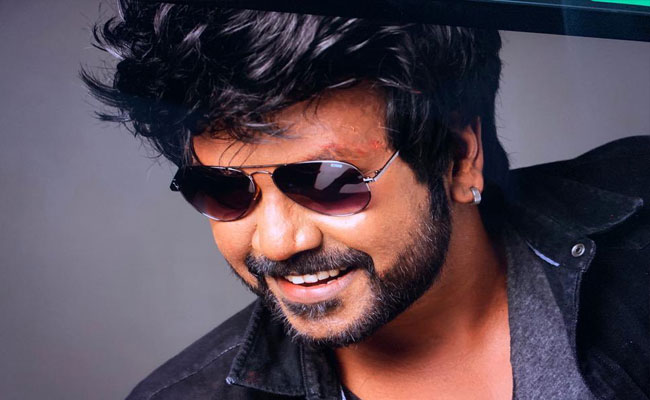 Narendra Raghava తలైవాను తలపిస్తున్న రాఘవ లారెన్స్.. పిక్స్ వైరల్ | Raghava Lawrence New ...