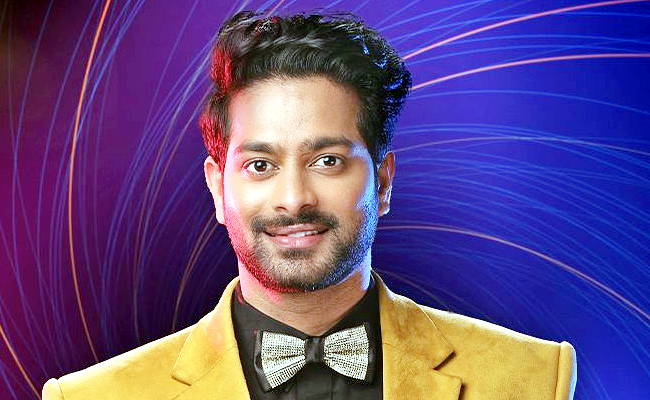 Bigg Boss 6 Telugu Launch Updates: Model Raja Shekar Entered As BB6 ...