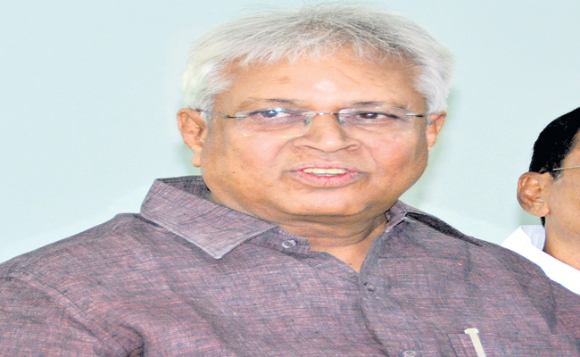 రామోజీరావు స్టేలపై పుస్తకం రాస్తా: ఉండవల్లి | Former MP Undavalli Arun ...