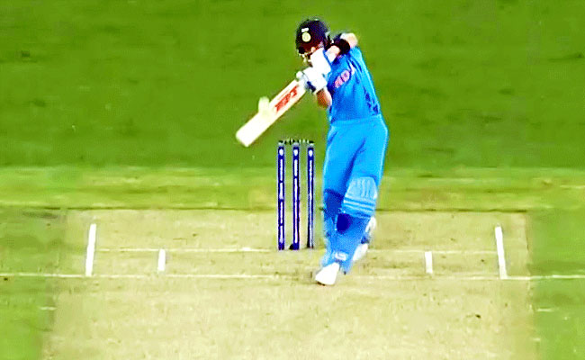Ricky Ponting Picks Kohli Straight Six As Best One Vs PAK T20 WC 2022 ...