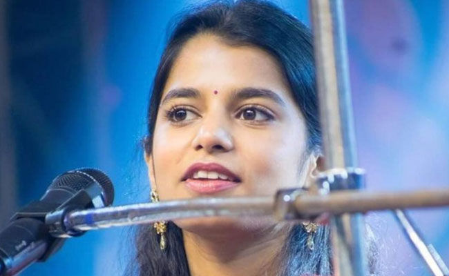 Election Commission Appoints Folk Singer Maithili Thakur Bihar State ...