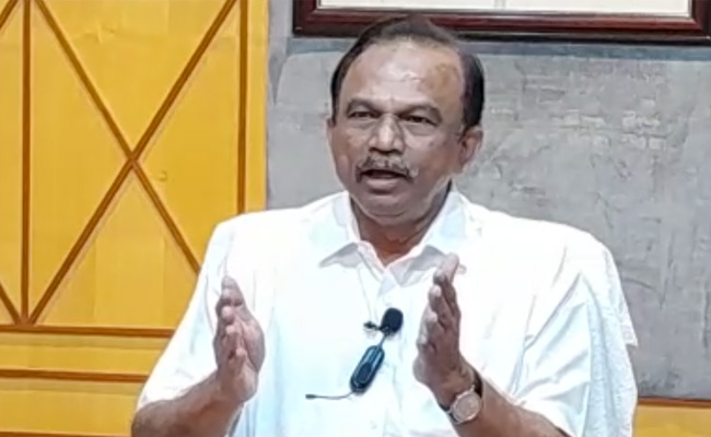 Maddimadugu Raghava Reddy Magunta Sreenivasulu Reddy Said My Son Raghava Reddy Has Not Wrong - Sakshi