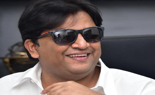 Producer Abhishek Nama Speech On Ravi Teja's Ravanasura Movie - Sakshi