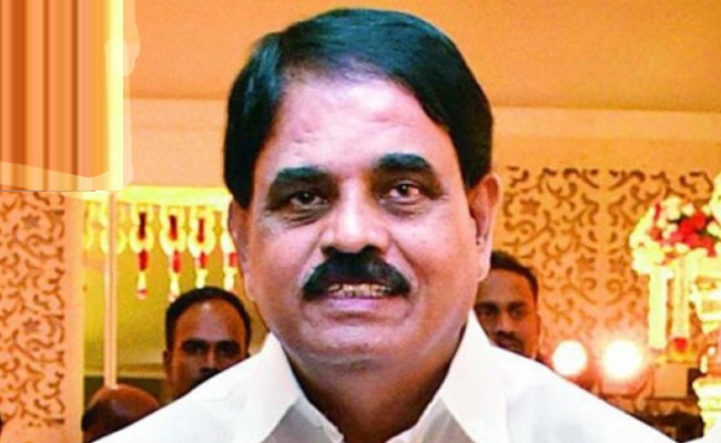 పల్లెకు టికెట్‌ వద్దంటూ వాట్సాప్‌ సందేశాలు.. | - | Sakshi