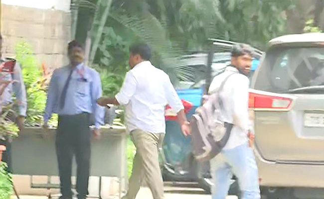 BRS MLA Pailla Shekar Reddy Attends IT Investigation - Sakshi