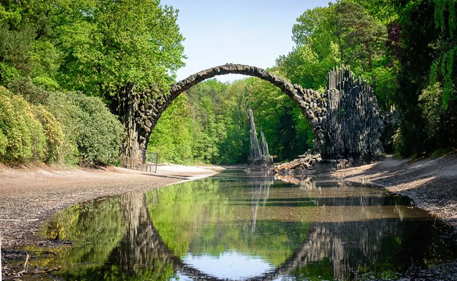 Devils Arch Germany అద్భుతమైన డెవిల్స్ బ్రిడ్జ్! ఆ నిర్మాణం ఓ అంతుచిక్కని మిస్టరీ ...