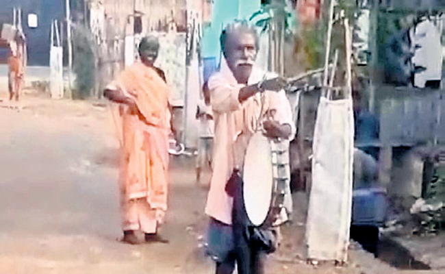 Matamma వారితో మాట్లాడినా.. ఇంటికెళ్లినా జరిమానా..! | Matamma Tirunallu in ...
