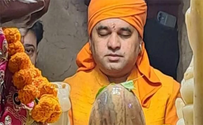 Mulki Raj Baba సీఎం రేసులో బాబా బాలక్నాథ్?.. అధిష్టానం నుంచి పిలుపు! | Rajasthan ...