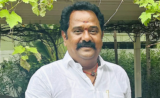కామారెడ్డి ఎమ్మెల్యే మరో సంచలన నిర్ణయం.. | Kamareddy MLA KVR Reddy To ...