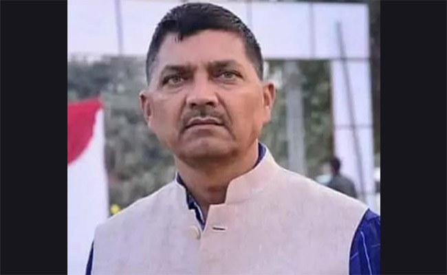 54 Rajesh 54 ఏళ్ల వయసులో మాజీ ఎమ్మెల్యే బీఏ పరీక్షలు! | Former BJP MLA Rajesh ...