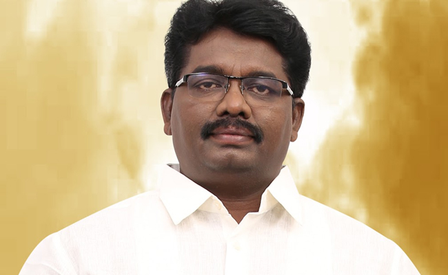 ‘ఆనందరావు’ ఎలా గెలుస్తాడో.. చూద్దాం.!! | - | Sakshi