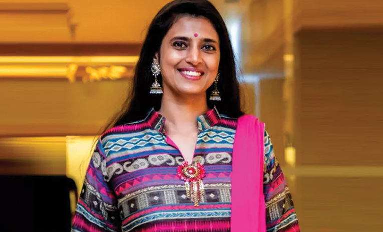 Kasturi Mathre నటి కస్తూరి అరెస్ట్కు రంగం సిద్ధం? | Tamil Actress Kasturi Arrest Over ...