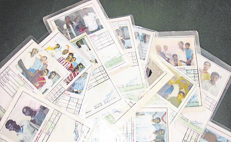 Different Color Ration Cards ‘కులగణన’ ఆధారంగానే కొత్త రేషన్ కార్డులు | Telangana government to ...
