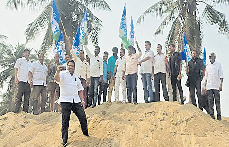 Sand Reddy కూటమి నేతలు ఇసుకను దోచేస్తున్నారు | Former MLA Jaggi Reddy fires on TDP ...