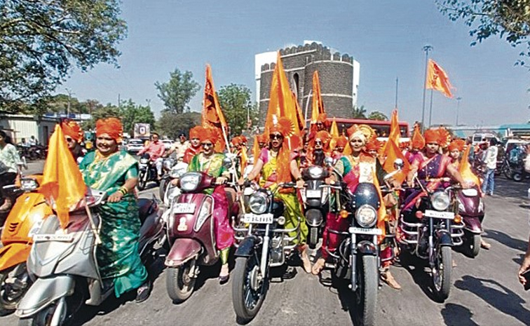 Girls Bullet Rally శివాజీ జయంతి : మహిళామణుల బుల్లెట్ స్వారీ | Shivaji Jayanti Women's ...