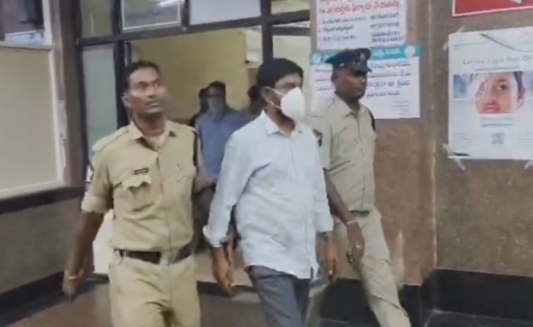 వర్రా రవీంద్రారెడ్డికి బెయిల్.. జైలు నుంచి విడుదల | AP High Court ...