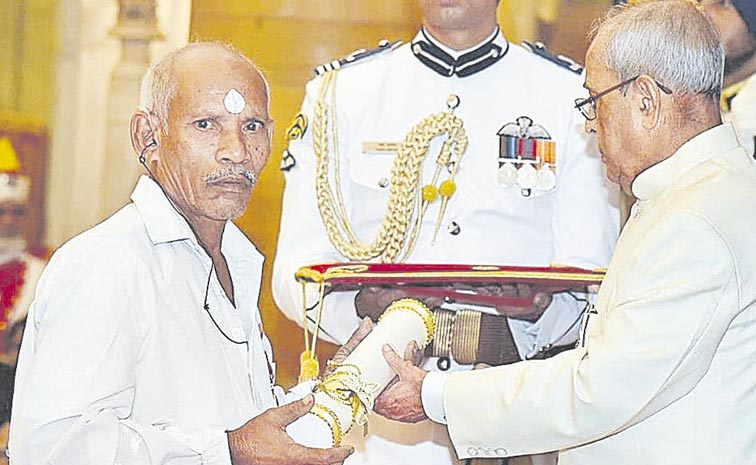 వనజీవి కన్నుమూత | Vanajeevi Daripalli Ramaiah passes away | Sakshi