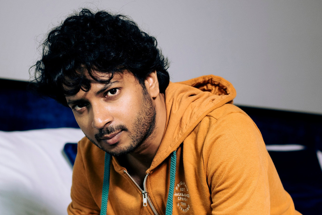 వరస సినిమాలతో అలరిస్తున్న రాగ్ మయూర్ | Rag Mayur New Sensation Of ...