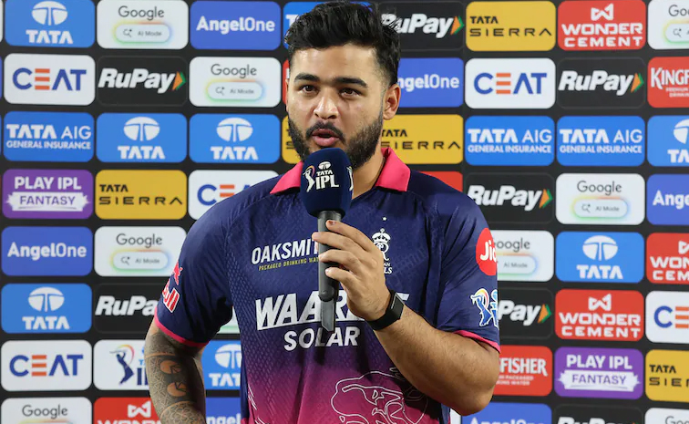 వైభవ్, జైస్వాల్ పరిస్థితులకు తగ్గట్టు ఆడుతున్నారు: రియాన్ పరాగ్